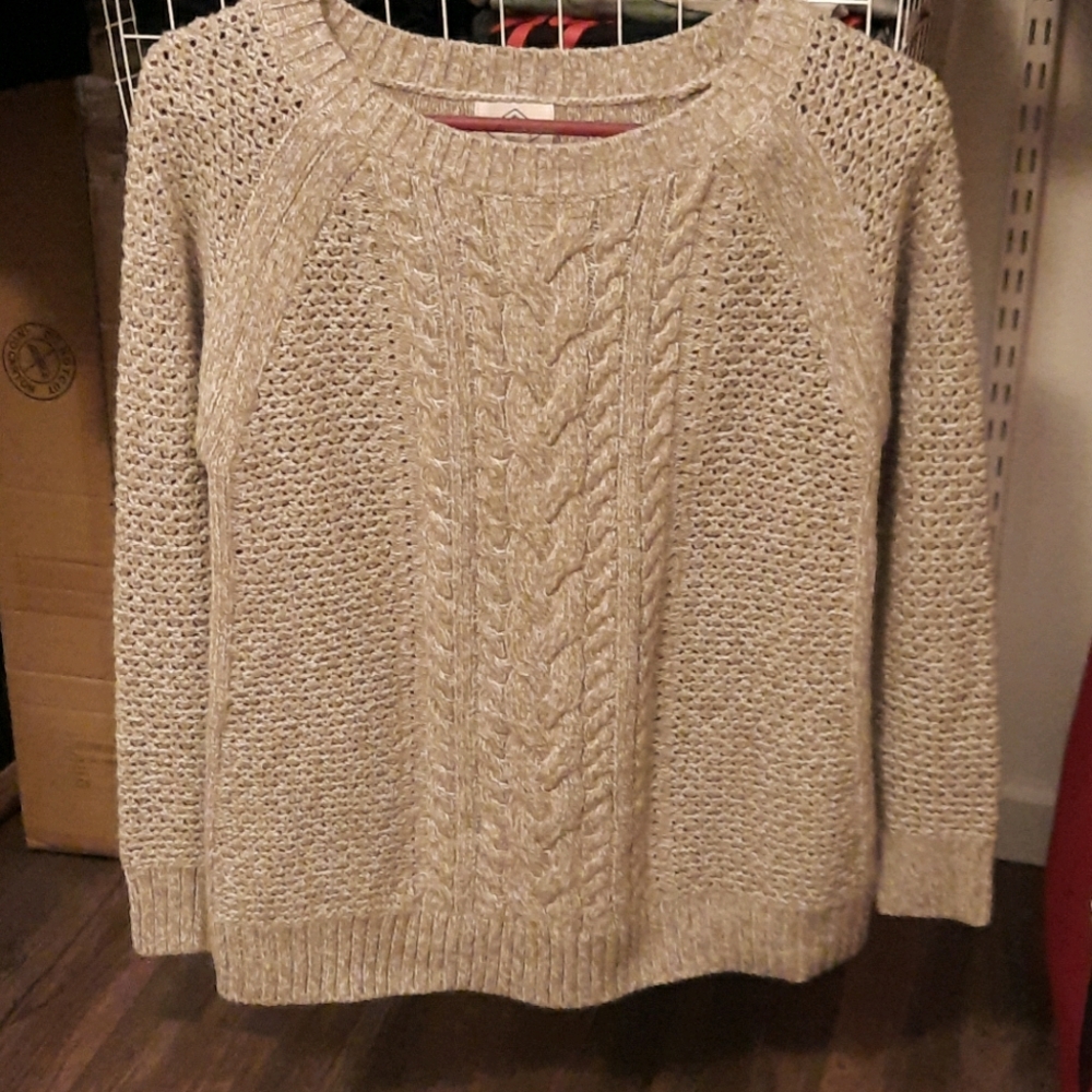 Long sleeve sweater